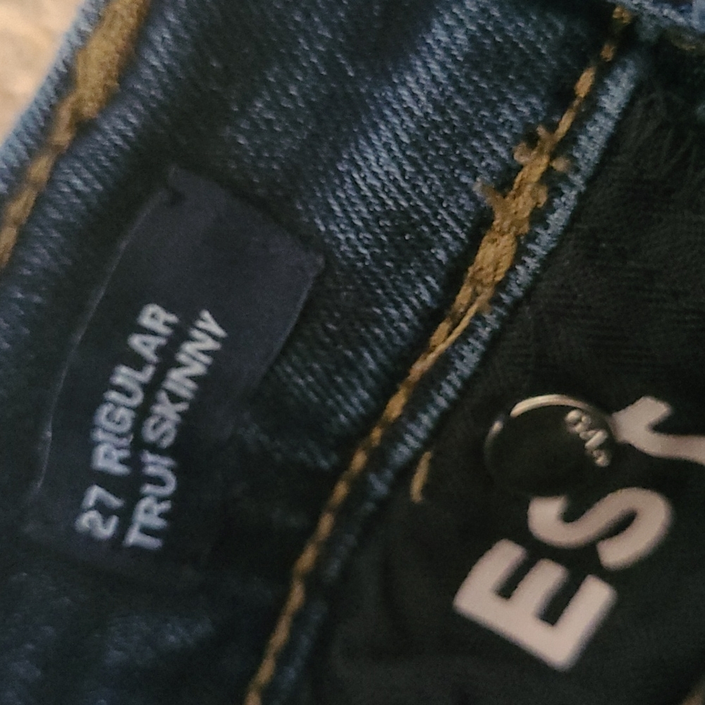 Size 27 Gap Jeans - Picture 4 of 6